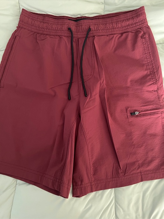 Abercrombie & Fitch Other - Men's Casual Drawstring Shorts in maroon